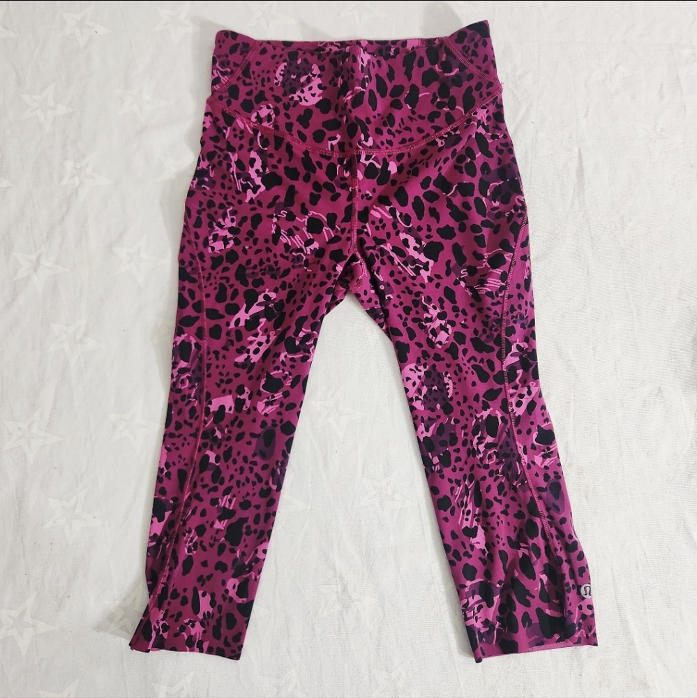 Lululemon Base Pace HR Tight  Size 6 Cheetah Camo Magenta Purple CTMP